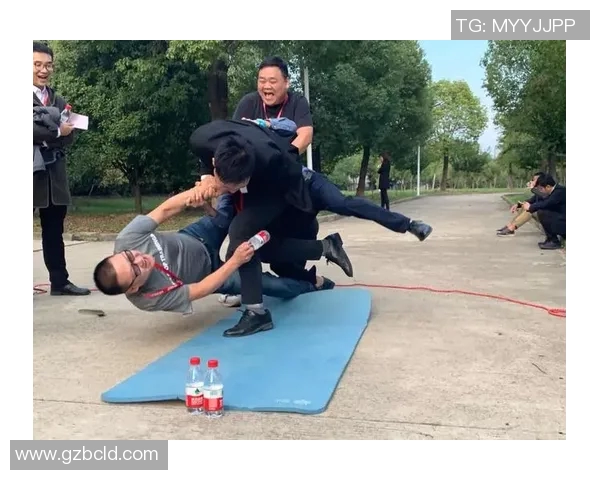 成都滑板队节奏打法解析运动专业视角下的团队协作与技巧运用 成都滑板队节奏打法解析运动专业视角下的团队协作与技巧运用